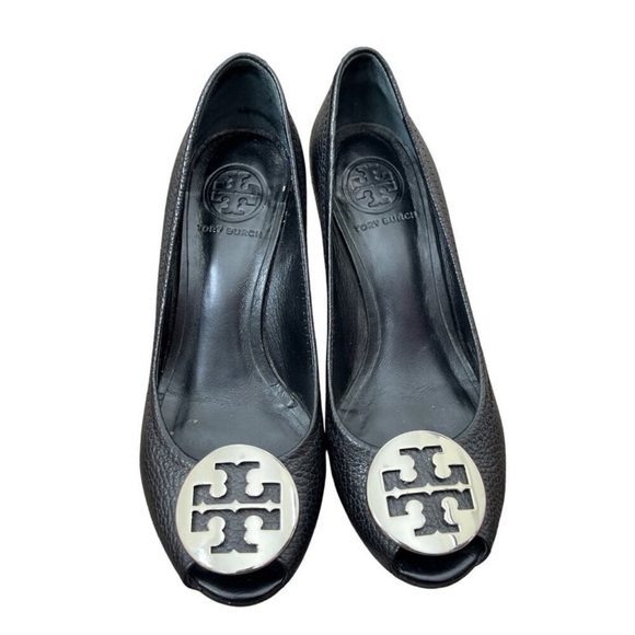 TORY BURCH Chelsea Black Leather Silver Medallion Wedge Heel Sz 6 EUC